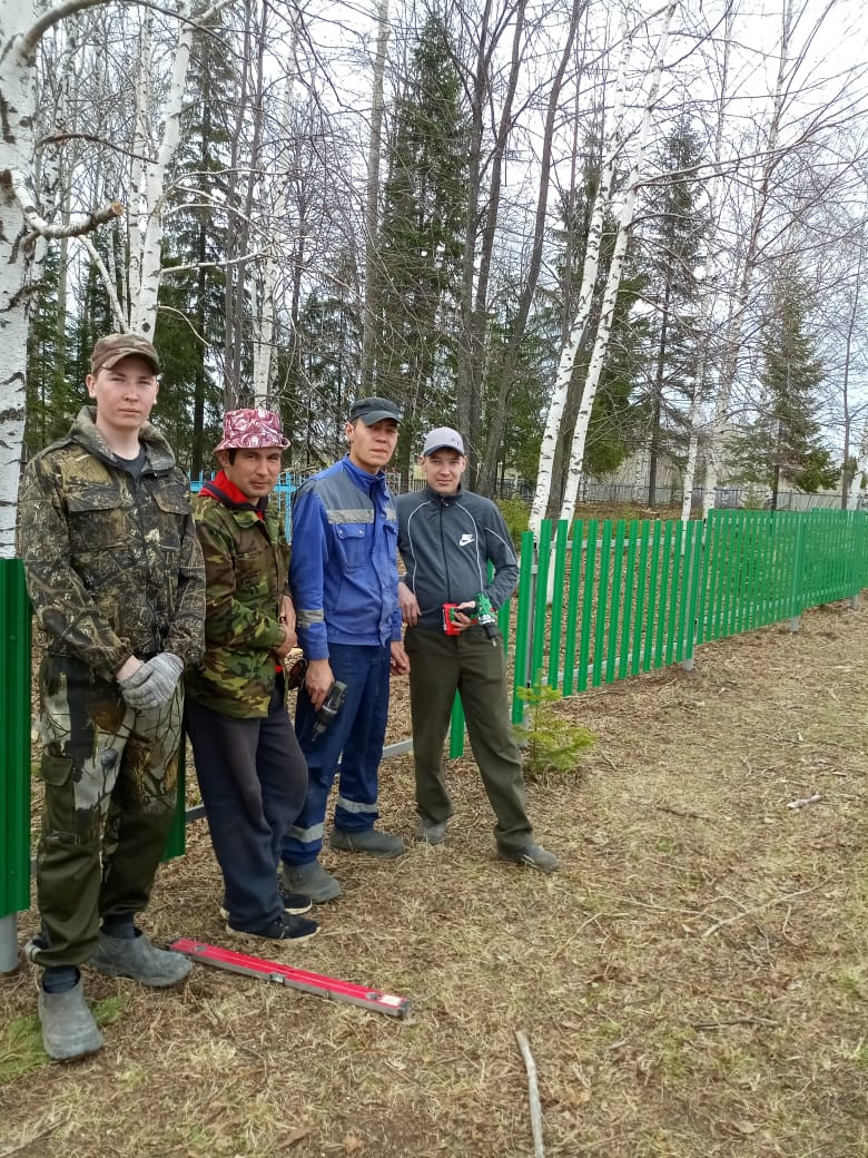 Ремонт ограждения кладбища деревни Кыткы Елга Татышлинского района Республики  Башкортостан РФ - Портал МОИФИНАНСЫ.РФ